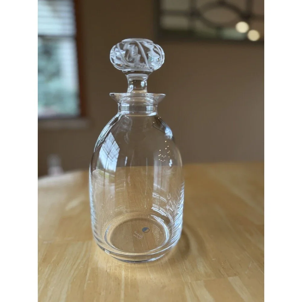 Lalique France Saint Hubert Crystal Decanter Oak Leaf Stopper Signed 9.25